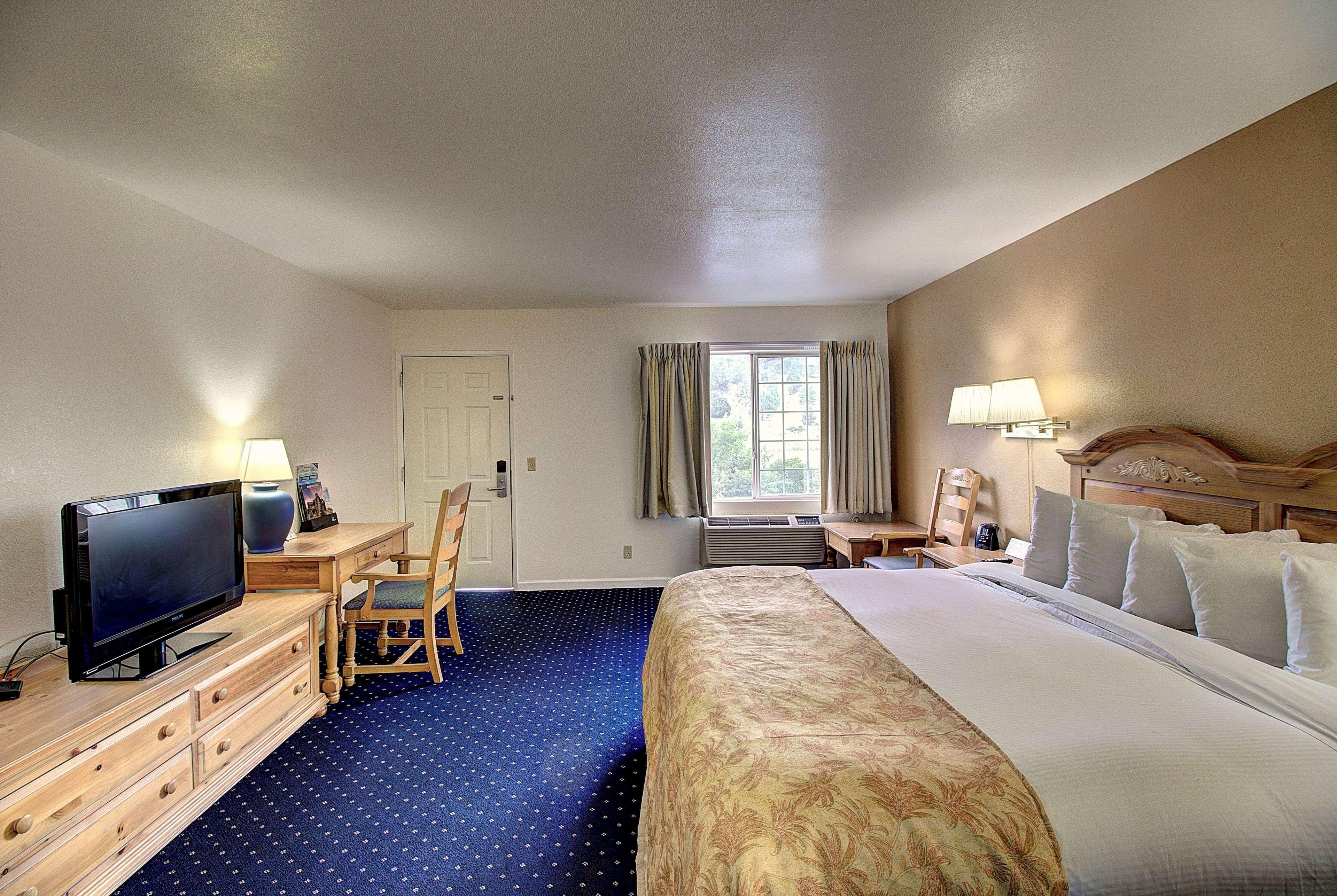 Days Inn & Suites By Wyndham Lolo Exterior foto